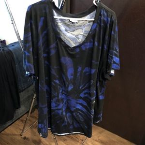 LuLaRoe black and blue tie dye T-shirt